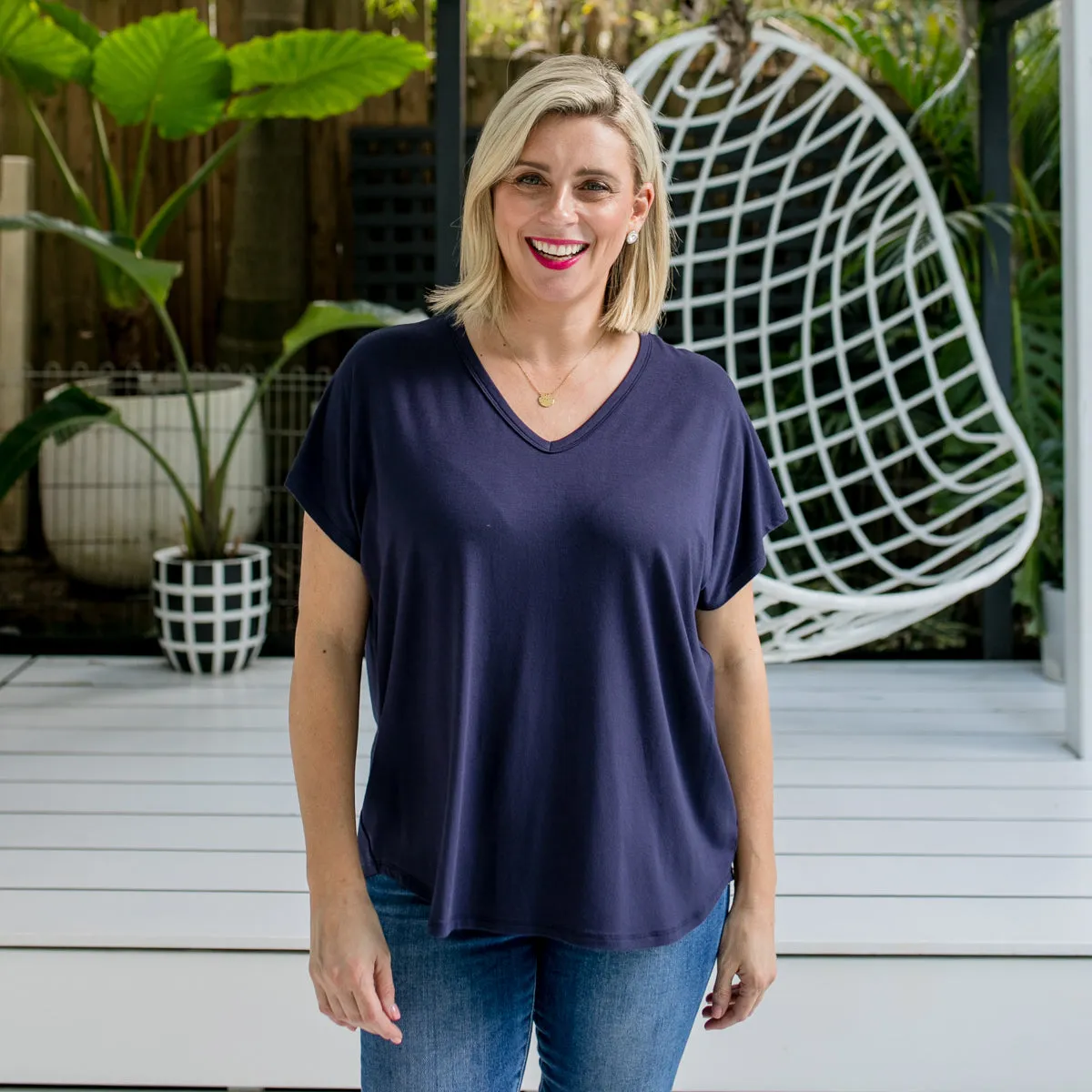 Alexa v-neck tee - navy