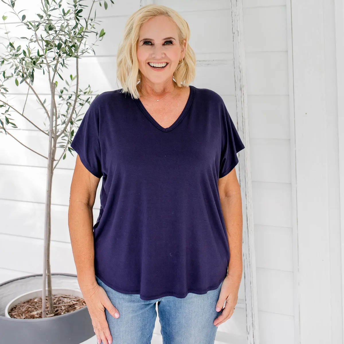 Alexa v-neck tee - navy