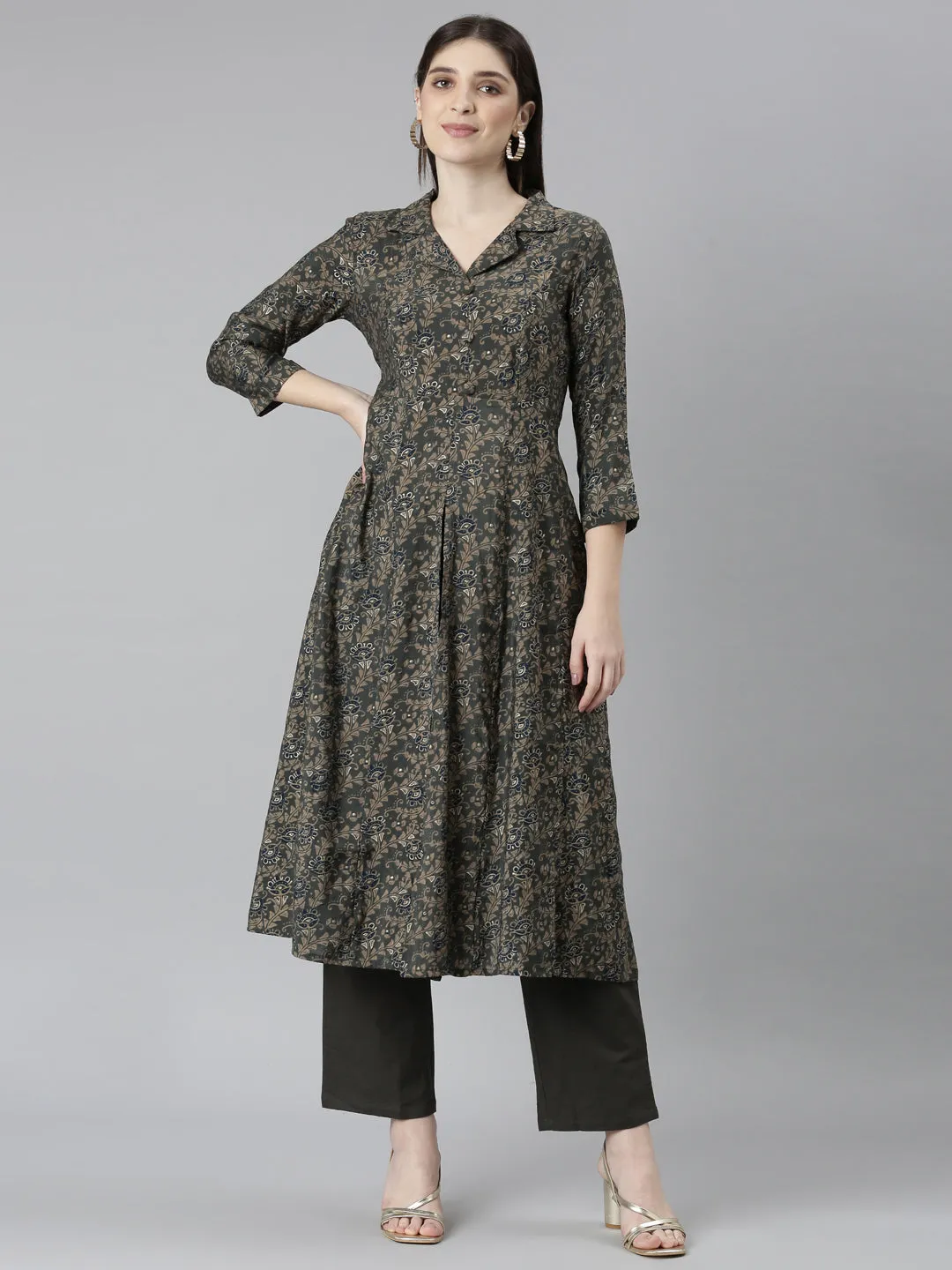 Neeru's Grey Regular Straight Floral Kurta And Trousers